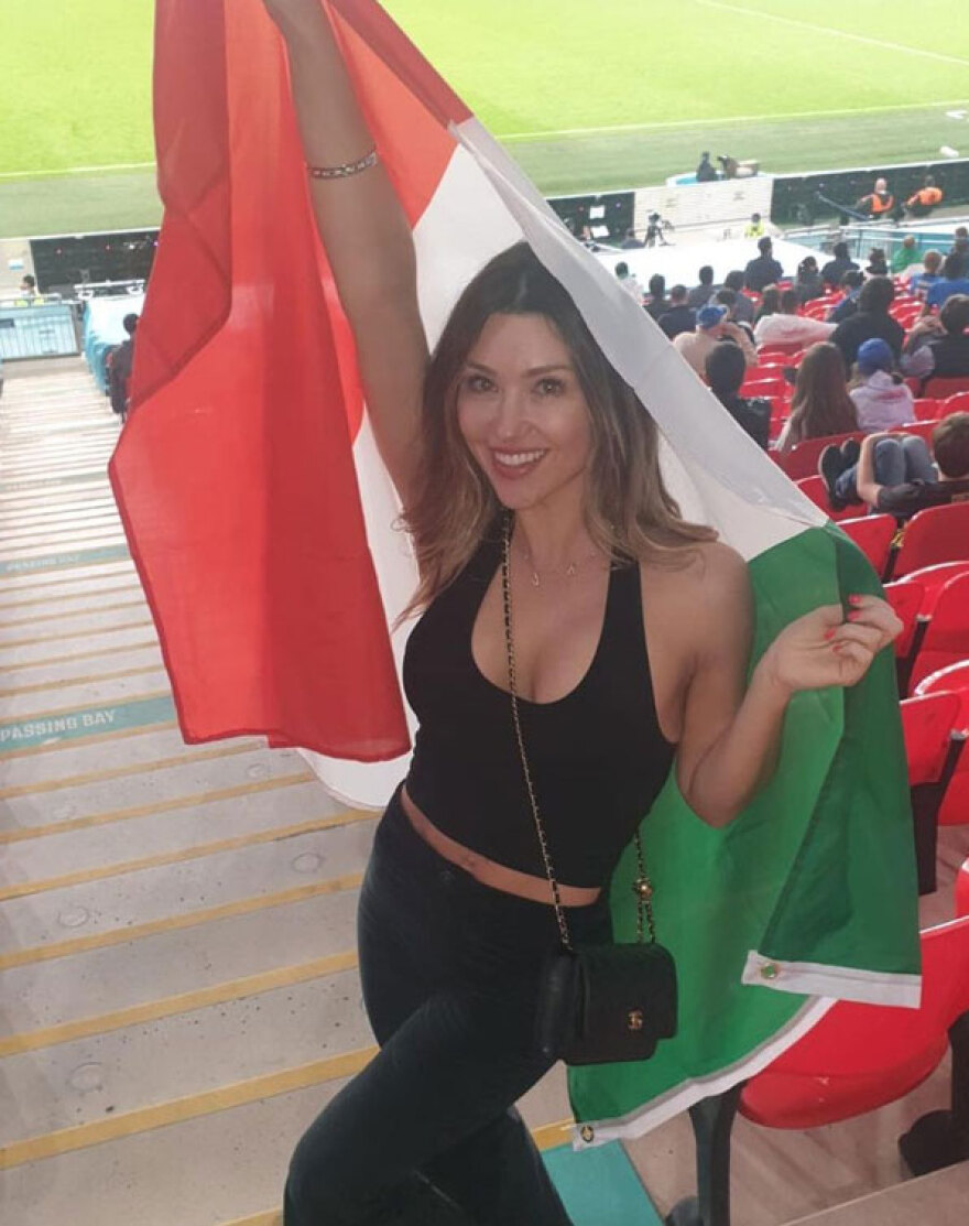 Οι κυρίες των κυρίων: Τρεις σύζυγοι διάσημων ποδοσφαιριστών αποκαλύπτουν πώς είναι να ζουν στο πλευρό τους