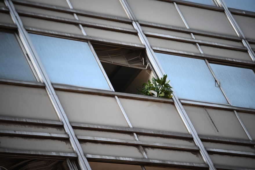 Βόμβα στο υπουργείο Εργασίας: Βρέθηκε η μηχανή των δραστών - Ψάχνουν αποτυπώματα και DNA