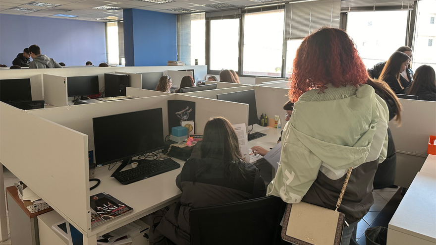 To 1o Λύκειο Αχαρνών έφτιαξε το δικό του «Πρώτο Θέμα»