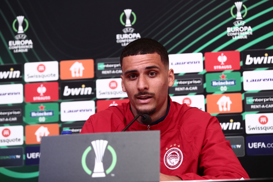 Μεντιλίμπαρ: Έχω φιλοδοξίες να κερδίσω τα πάντα στον Ολυμπιακό, μίλησα με τον Βαλβέρδε πριν έρθω 