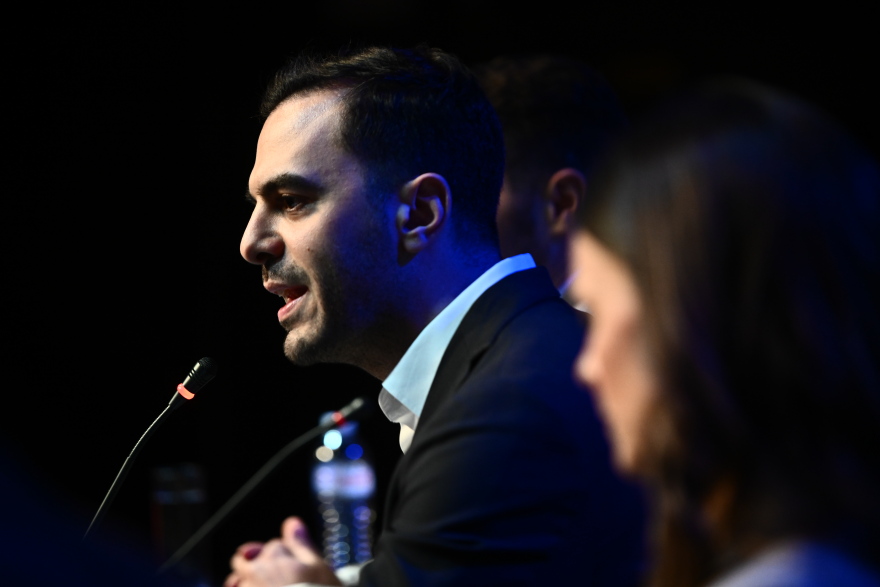 H στάση του ΠΑΣΟΚ για την εκδήλωση στο θέατρο Άλφα και η απάντηση Χριστοδουλάκη