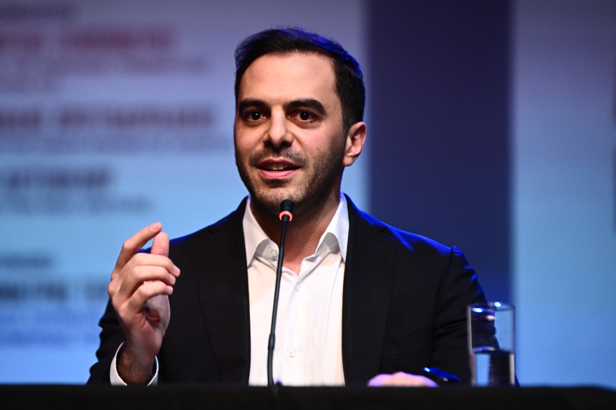 H στάση του ΠΑΣΟΚ για την εκδήλωση στο θέατρο Άλφα και η απάντηση Χριστοδουλάκη