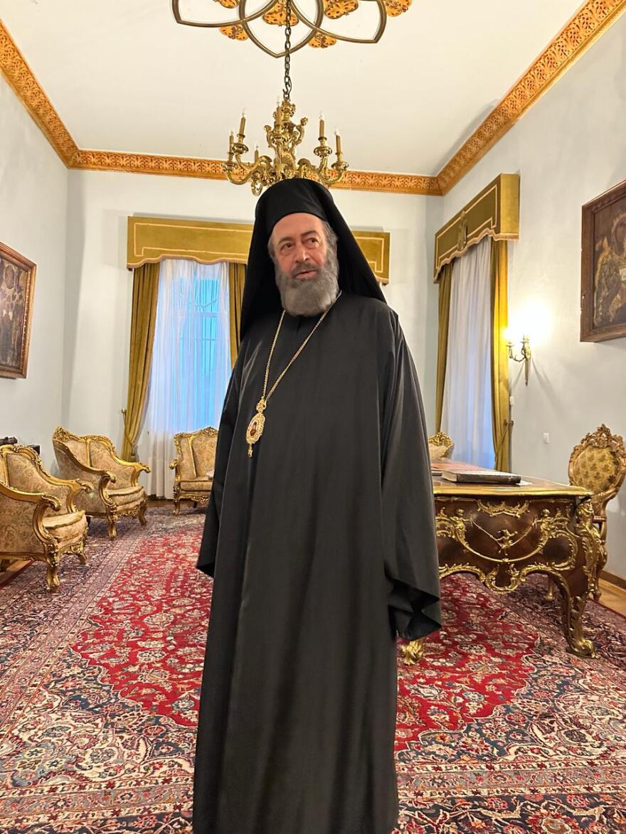 Famagusta: Δείτε τον Γρηγόρη Βαλτινό να μεταμορφώνεται στον Αρχιεπίσκοπο Μακάριο 