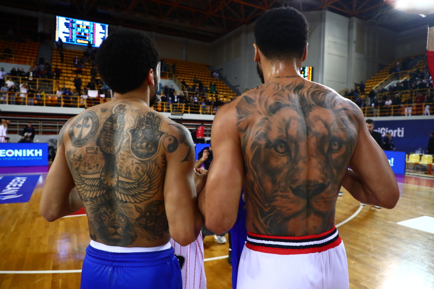 Αντίπαλοι μόνο για 40 λεπτά τα αδέλφια Λονγκ - Φωτογραφήθηκαν μαζί μετά το Ολυμπιακός - Περιστέρι bwin - Βίντεο, φωτογραφίες   