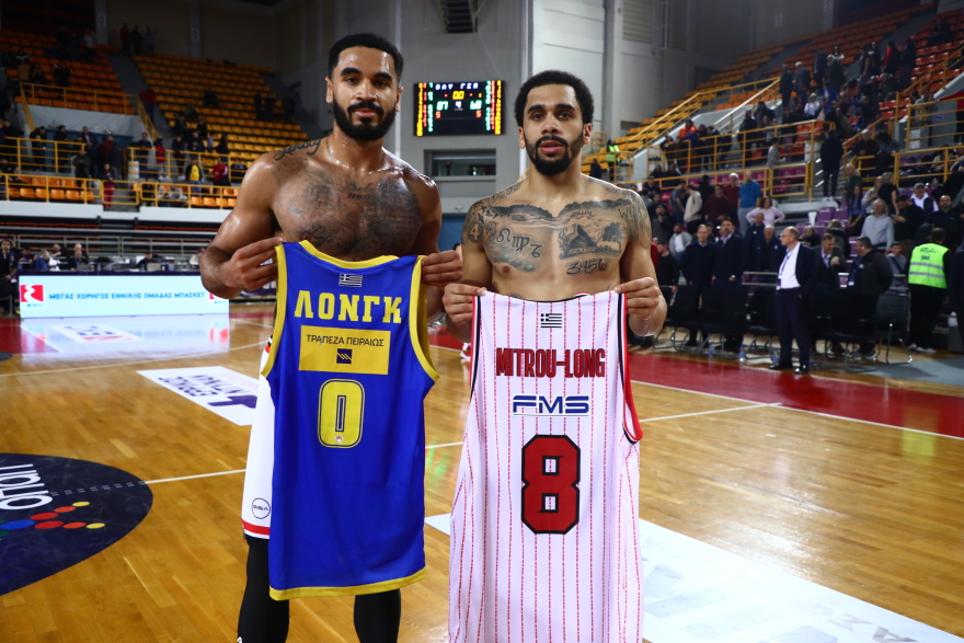 Αντίπαλοι μόνο για 40 λεπτά τα αδέλφια Λονγκ - Φωτογραφήθηκαν μαζί μετά το Ολυμπιακός - Περιστέρι bwin - Βίντεο, φωτογραφίες   