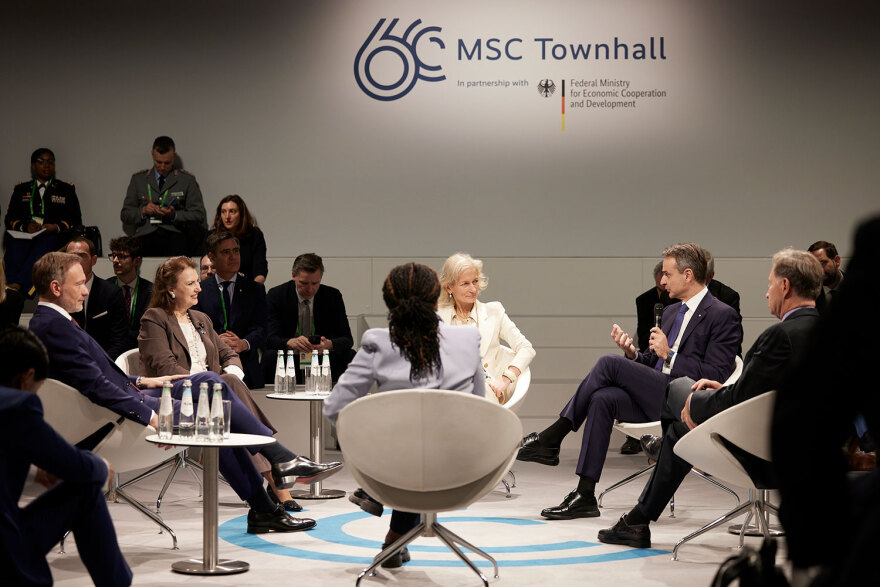 Μητσοτάκης: Συναντήθηκε στην 60η Διάσκεψη του Μονάχου με μέλη της Επιτροπής Εξωτερικών της αμερικανικής Γερουσίας