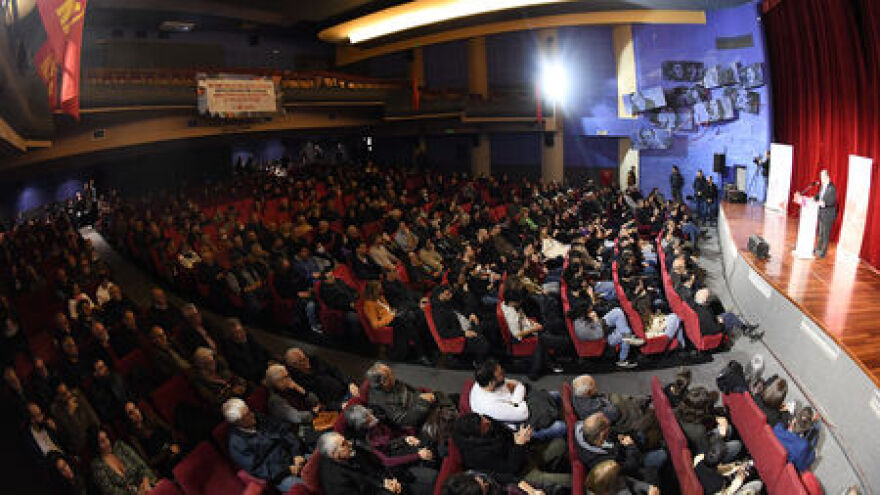 Κουτσούμπας για Κεντροαριστερά: Ψάχνουν τον αντίπαλο του Μητσοτάκη την ώρα που ψηφίζουν νομοσχέδια της κυβέρνησης