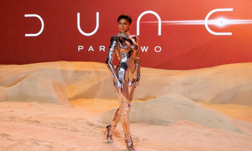 Ζεντάγια: Καθηλωτική στην πρεμιέρα του «Dune» - Εμφανίστηκε με μεταλλική πανοπλία