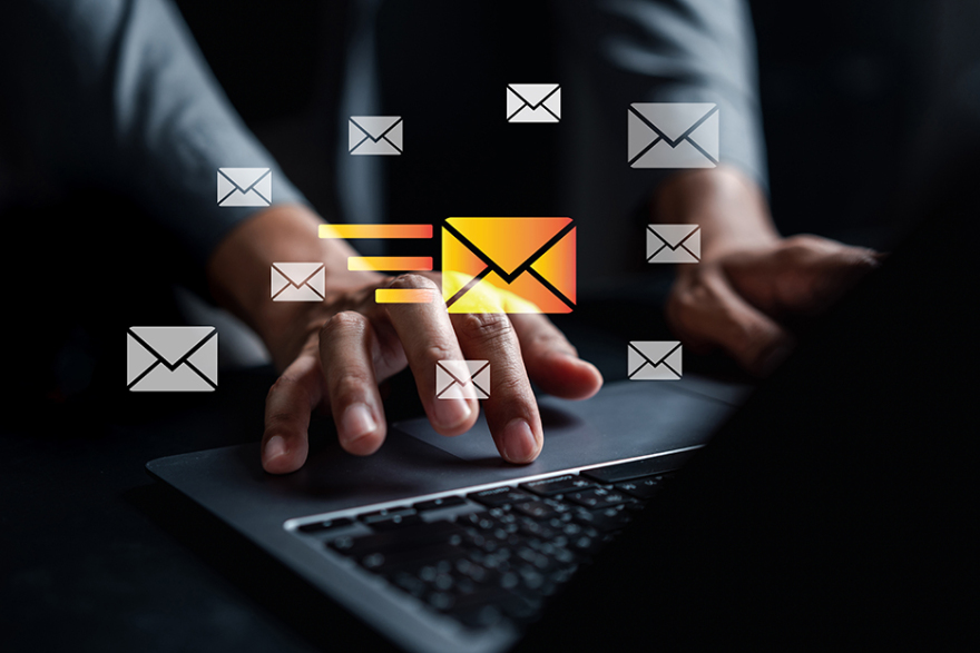 Σεξουαλικό σκάνδαλο συγκλονίζει το Κολλέγιο της Ευρώπης: Καθηγητής-αρπακτικό παρενοχλούσε φοιτήτριες