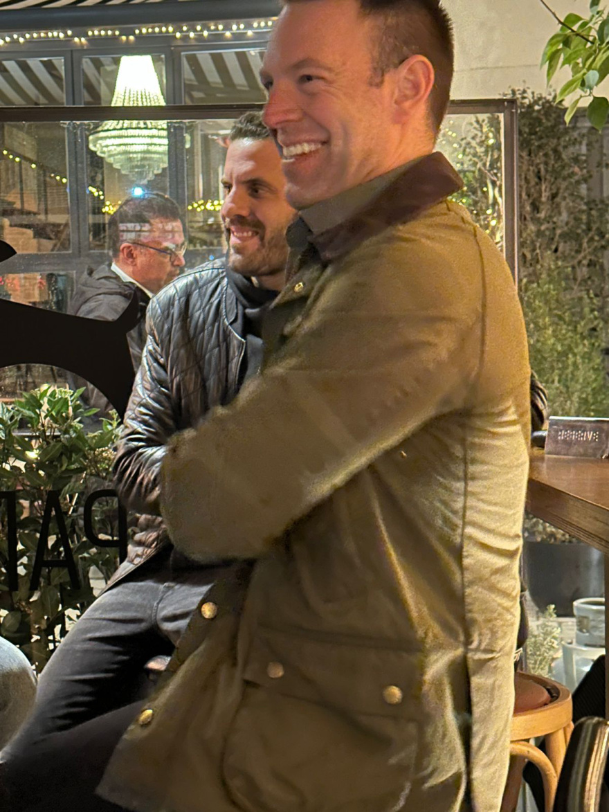 Κασσελάκης: Ποτό στου Ψυρρή με τον μπασκετμπολίστα Νίκο Παππά - Δείτε βίντεο και φωτογραφίες