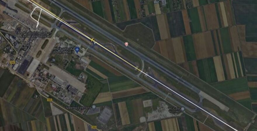 Βελιγράδι: Αεροσκάφος ελληνικής εταιρείας έπεσε πάνω σε εξοπλισμό διαδρόμου - Σώοι όλοι οι επιβάτες