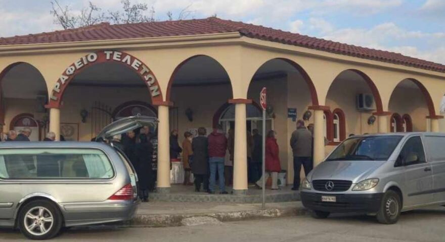 Τρίκαλα: «Καλό παιδί και φιλότιμο, δεν είναι ψυχοπαθής» λέει η θεία του πατροκτόνου