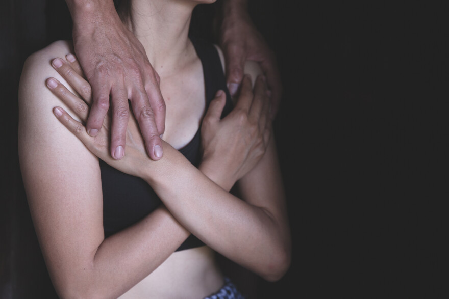 Οι παιδόφιλοι στο Facebook: Ο καθηγητής, ο σμηνίας και ο πρόσκοπος που ψάρευαν ανήλικους στα social media