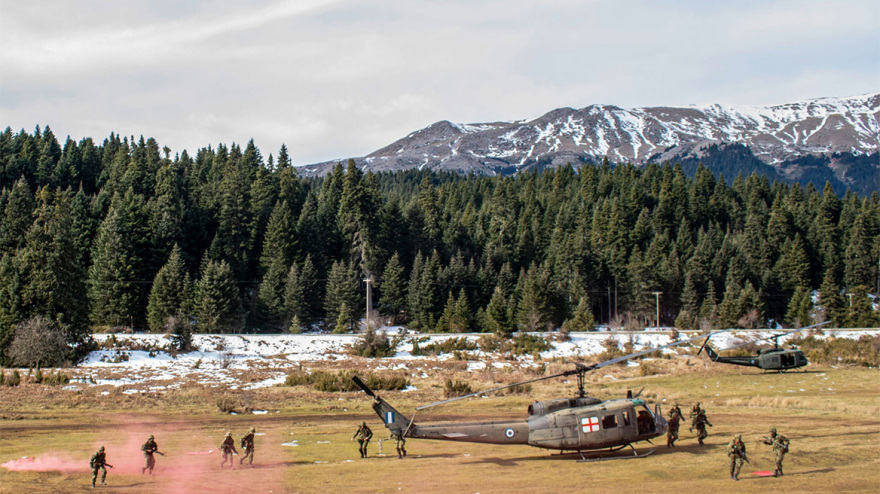 ΓΕΣ: Το εντυπωσιακό βίντεο από την χειμερινή εκπαίδευση υπαξιωματικών στο Περτούλι