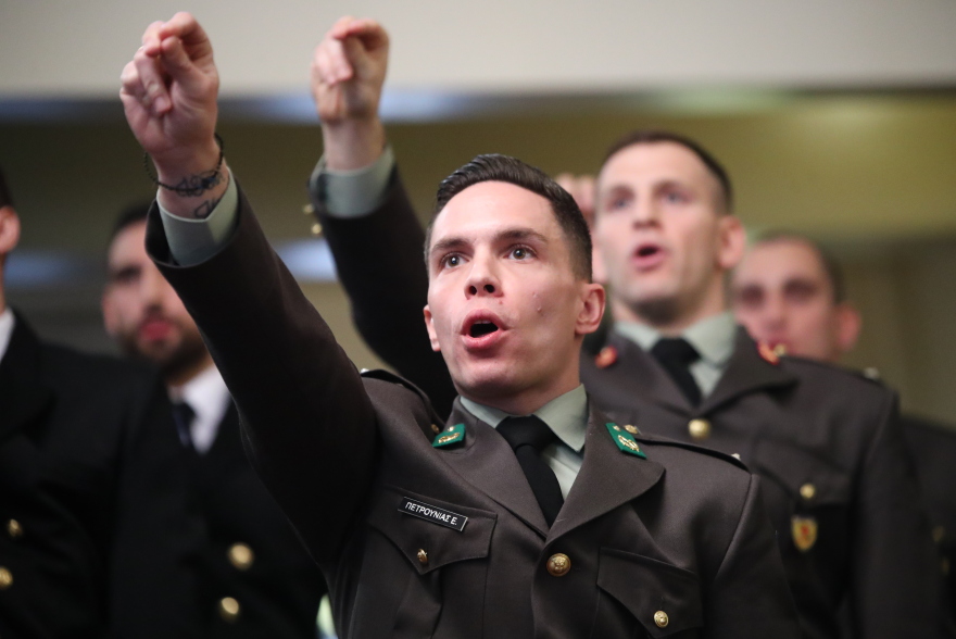 ΓΕΕΘΑ: Έβαλαν στρατιωτικά Πετρούνιας, Τεντόγλου και άλλοι Ολυμπιονίκες - Η ορκωμοσία των αξιωματικών