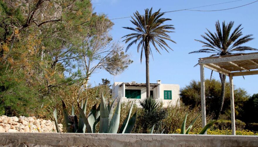 Ιταλία: Πωλήθηκε για τρία εκατομμύρια ευρώ η βίλα του Μπερλουσκόνι στη Λαμπεντούζα