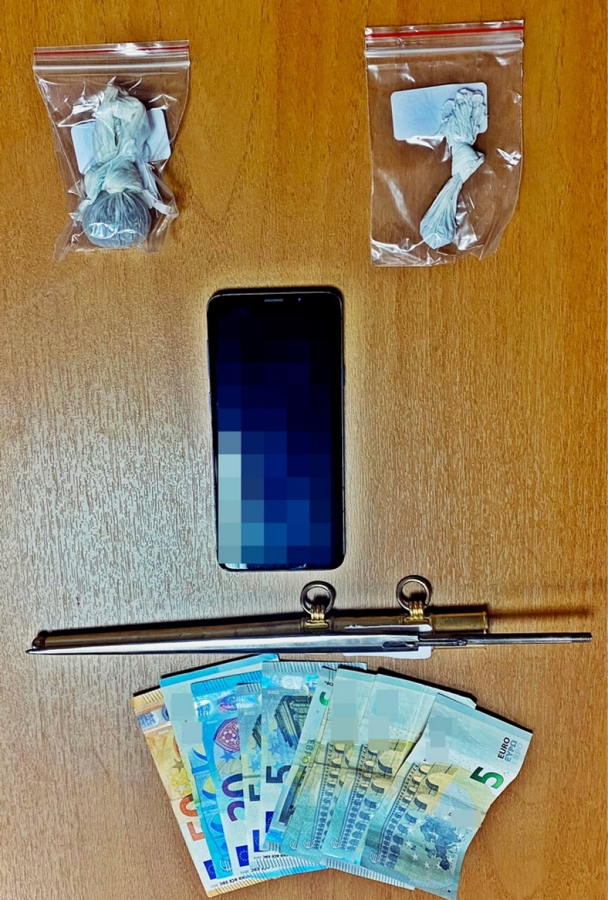 Λαμία: Προσπάθησε να αποφύγει τη σύλληψη και πέταξε κινητό στους αστυνομικούς