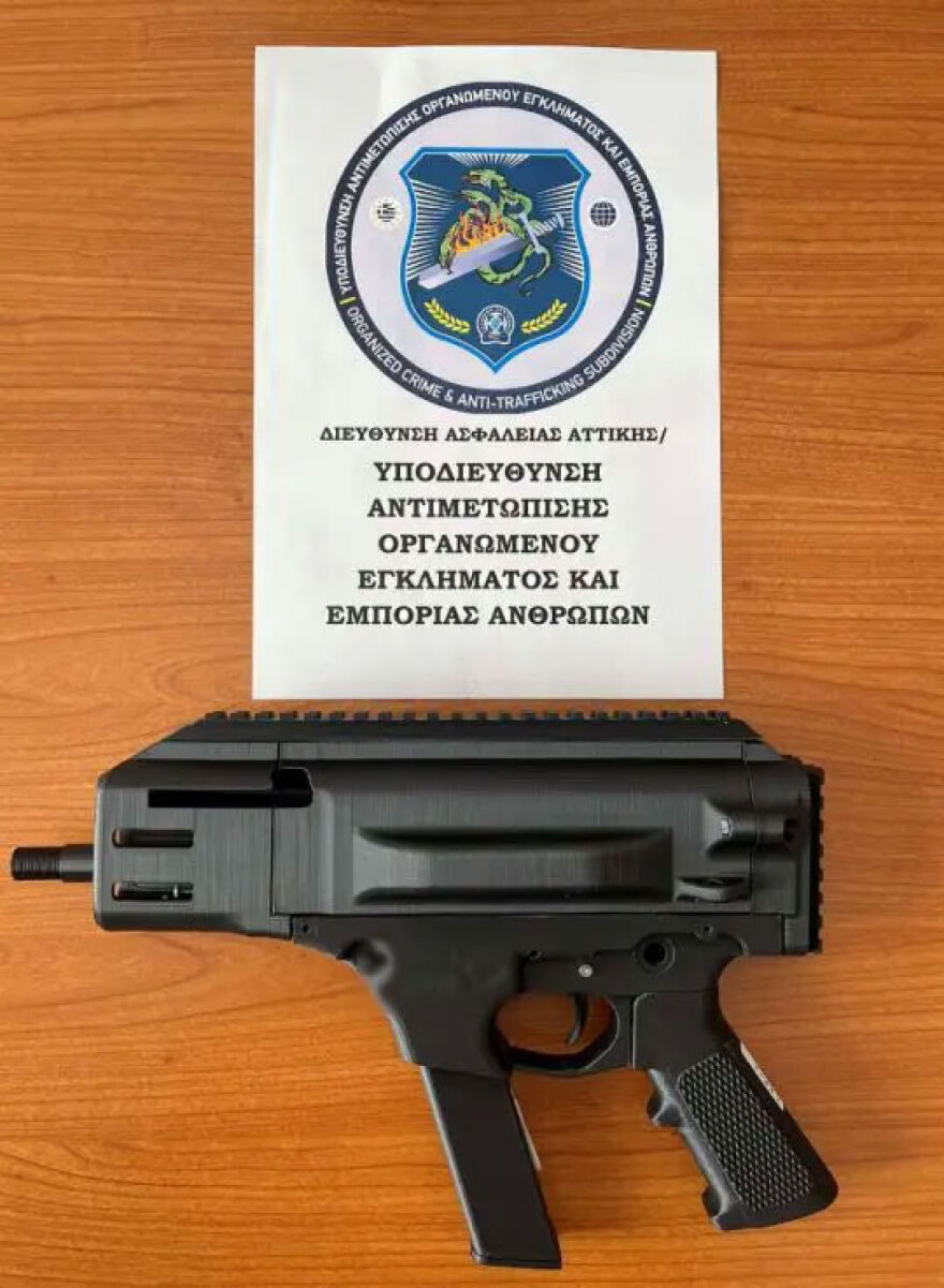 Σάμος: Η επαφή μέσω Dark Web, η παραγγελία από τη Γερμανία και η εκτύπωση ημιαυτόματης καραμπίνας με 3D εκτυπωτή