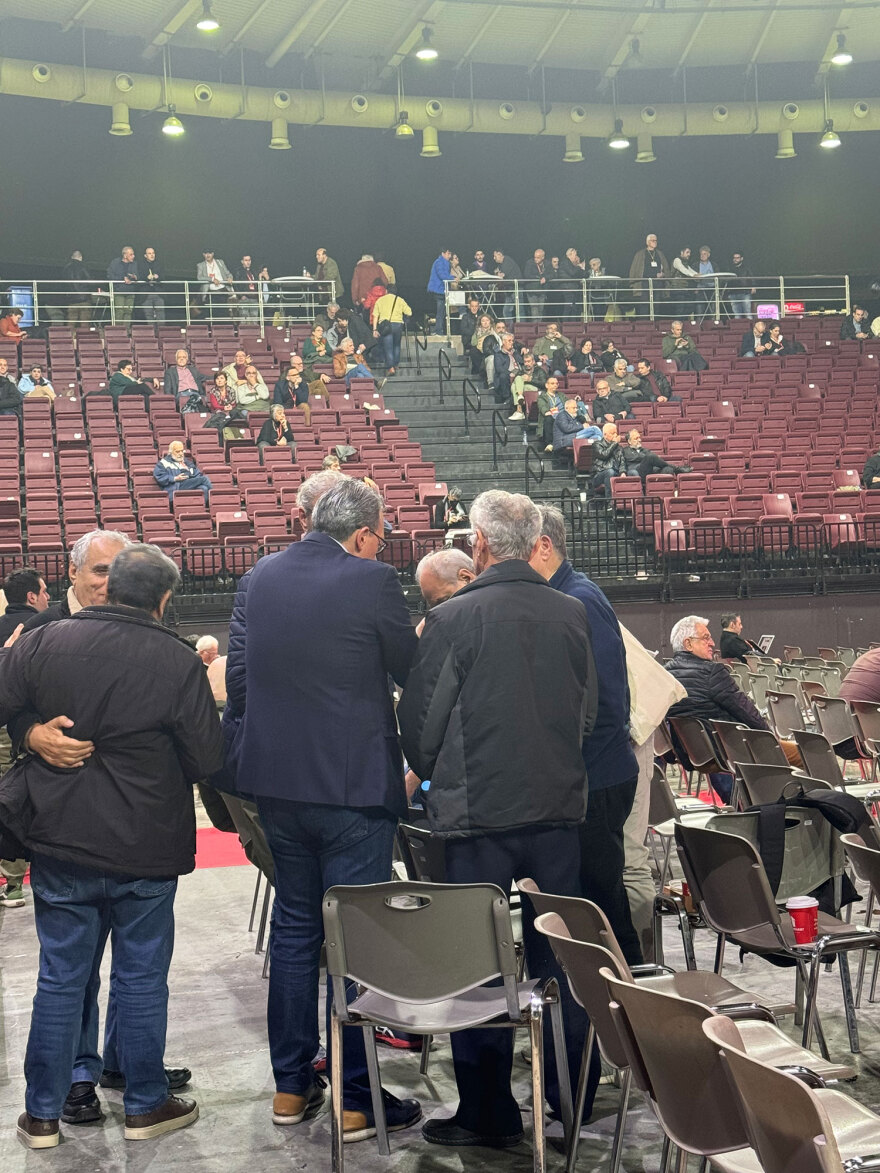 Συνέδριο ΣΥΡΙΖΑ - Η 2η μέρα: Μικρή συμμετοχή, «πηγαδάκια» και αγωνία για το ποιος θα είναι ο αντίπαλος του Κασσελάκη