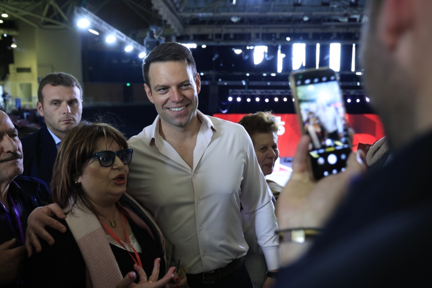 Συνέδριο ΣΥΡΙΖΑ: Αμηχανία, άδειες καρέκλες και εκκλήσεις για ενότητα στη δεύτερη ημέρα των εργασιών - Δείτε φωτογραφίες