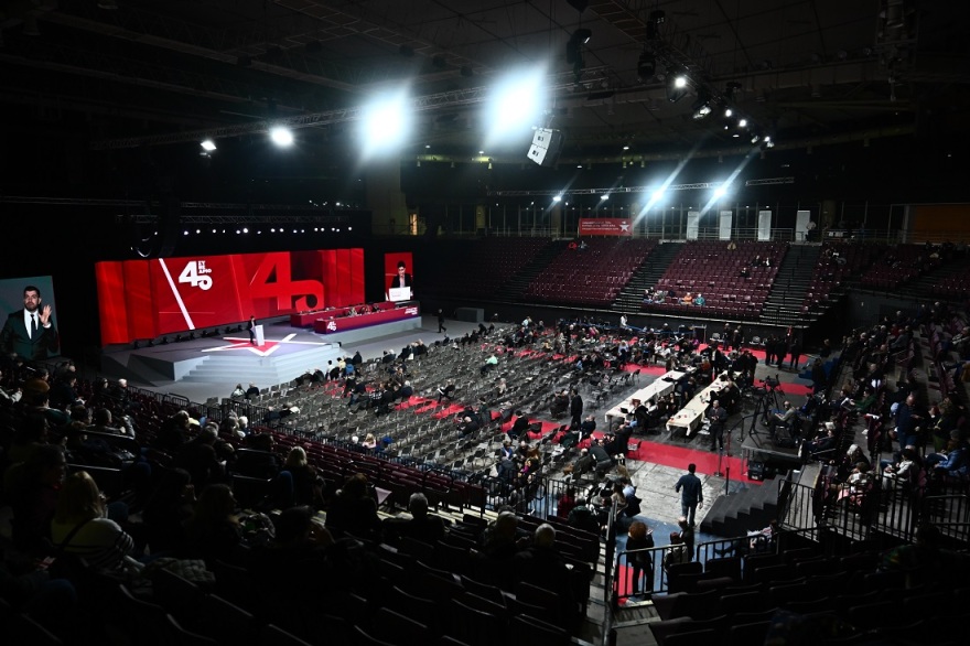 Συνέδριο ΣΥΡΙΖΑ - Η 2η μέρα: Μικρή συμμετοχή, «πηγαδάκια» και αγωνία για το ποιος θα είναι ο αντίπαλος του Κασσελάκη