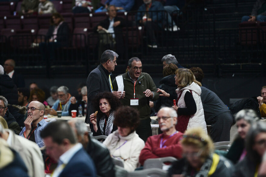 ΣΥΡΙΖΑ: Τρίτη τάση στο συνέδριο - Ποιοι μαζεύουν υπογραφές για ματαίωση των εκλογών