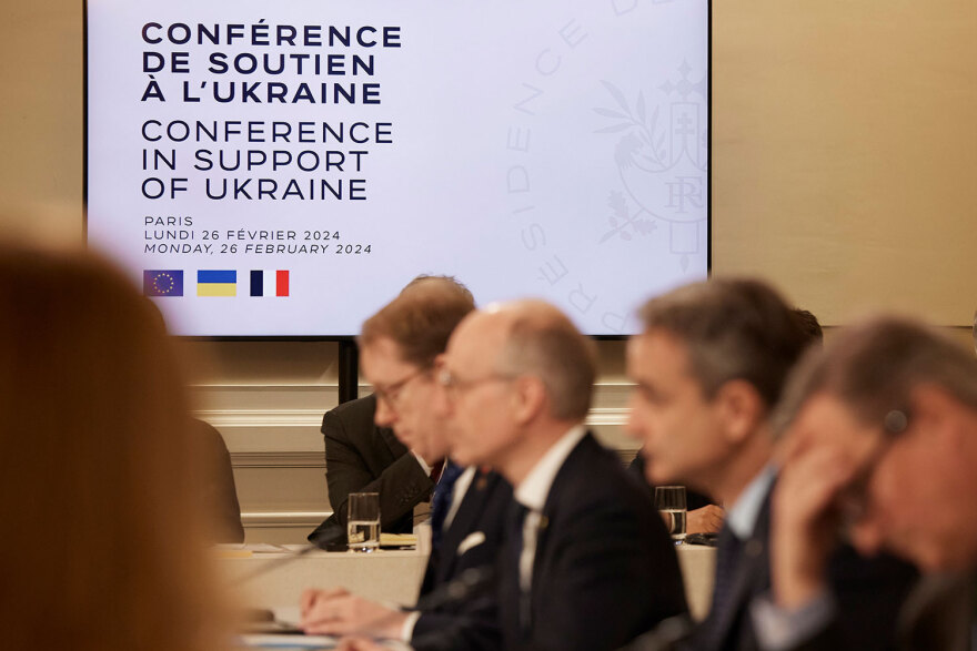 Μητσοτάκης: Στο Παρίσι ο πρωθυπουργός - Τι θα πει στη Διάσκεψη του Μακρόν για τη στήριξη της Ουκρανίας