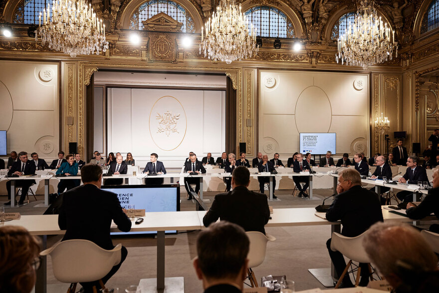 Μητσοτάκης: Στο Παρίσι ο πρωθυπουργός - Τι θα πει στη Διάσκεψη του Μακρόν για τη στήριξη της Ουκρανίας