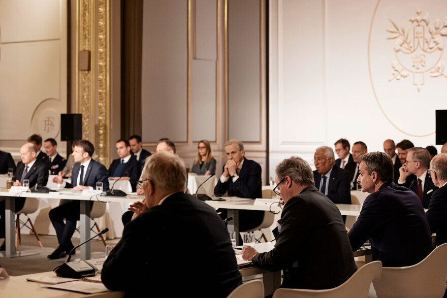 Μητσοτάκης: Στο Παρίσι ο πρωθυπουργός - Τι θα πει στη Διάσκεψη του Μακρόν για τη στήριξη της Ουκρανίας