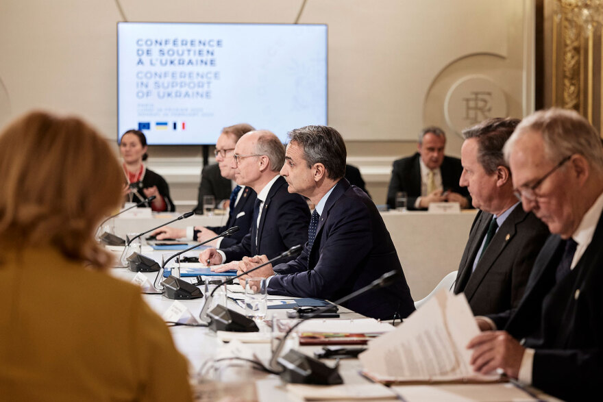 Μητσοτάκης: Στο Παρίσι ο πρωθυπουργός - Τι θα πει στη Διάσκεψη του Μακρόν για τη στήριξη της Ουκρανίας