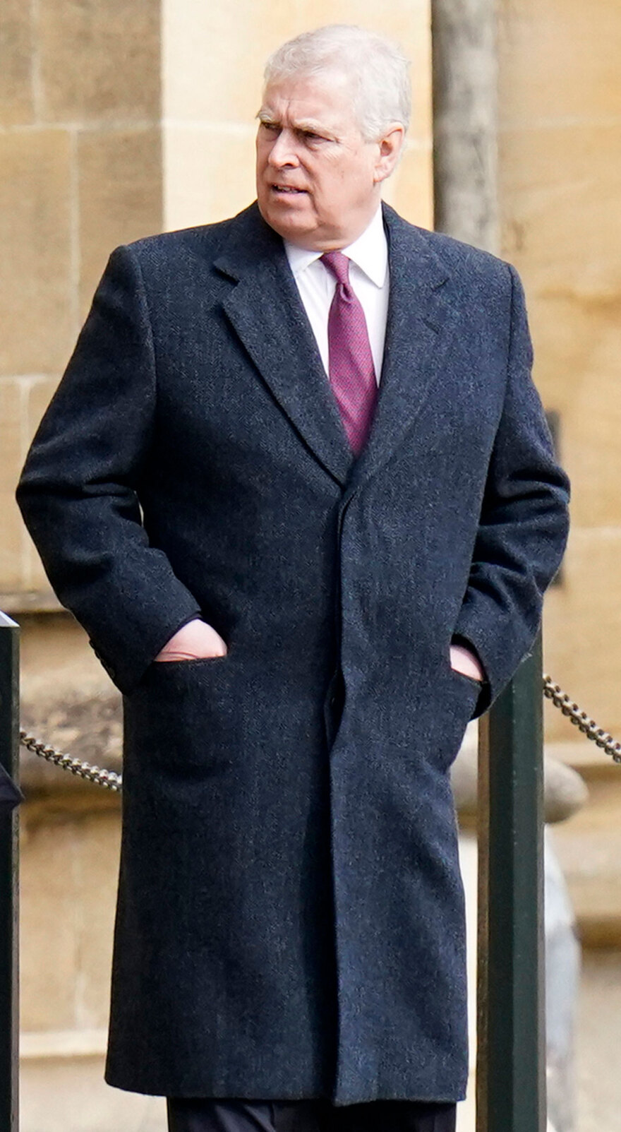 Κωνσταντίνος: Οι γαλαζοαίματοι τίμησαν τη μνήμη του - Η οικοδέσποινα Καμίλα, το μπορντό της Μαρί Σαντάλ, αγκαζέ Φελίπε και Λετίθια 