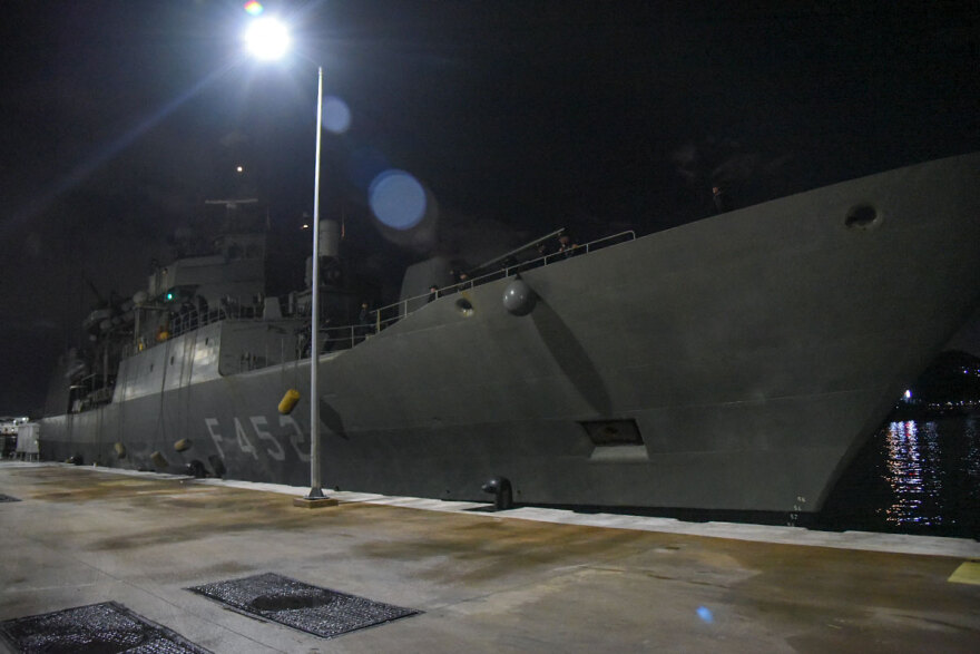 Νίκος Δένδιας: Στην φρεγάτα «Υδρα» που βρίσκεται στην Ερυθρά Θάλασσα