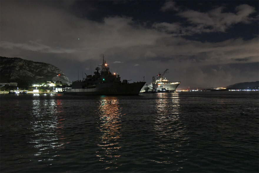 Νίκος Δένδιας: Στην φρεγάτα «Υδρα» που βρίσκεται στην Ερυθρά Θάλασσα