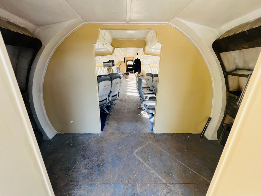 Το αεροπλάνο της ΕΚΑΜ που χρησιμοποιείται για ασκήσεις καταστολής αεροπειρατείας - Δείτε βίντεο και φωτογραφίες