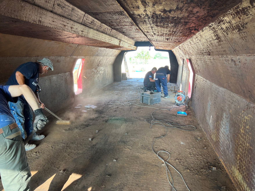 Το αεροπλάνο της ΕΚΑΜ που χρησιμοποιείται για ασκήσεις καταστολής αεροπειρατείας - Δείτε βίντεο και φωτογραφίες