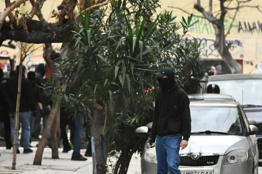 Οκτώ συλλήψεις για τα επεισόδια στην Αθήνα - Τέσσερις συλληφθέντες είχαν σακίδια με μολότοφ, full face και γάντια