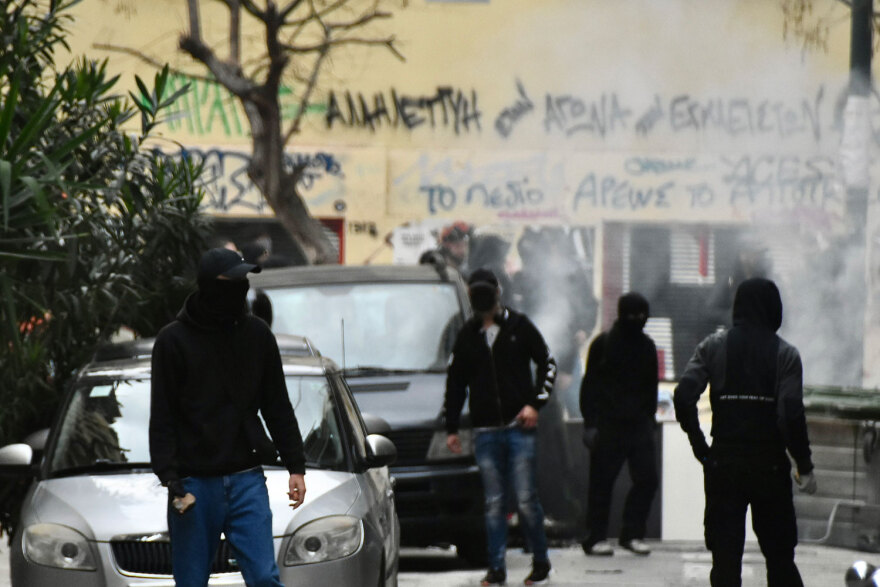 Οκτώ συλλήψεις για τα επεισόδια στην Αθήνα - Τέσσερις συλληφθέντες είχαν σακίδια με μολότοφ, full face και γάντια