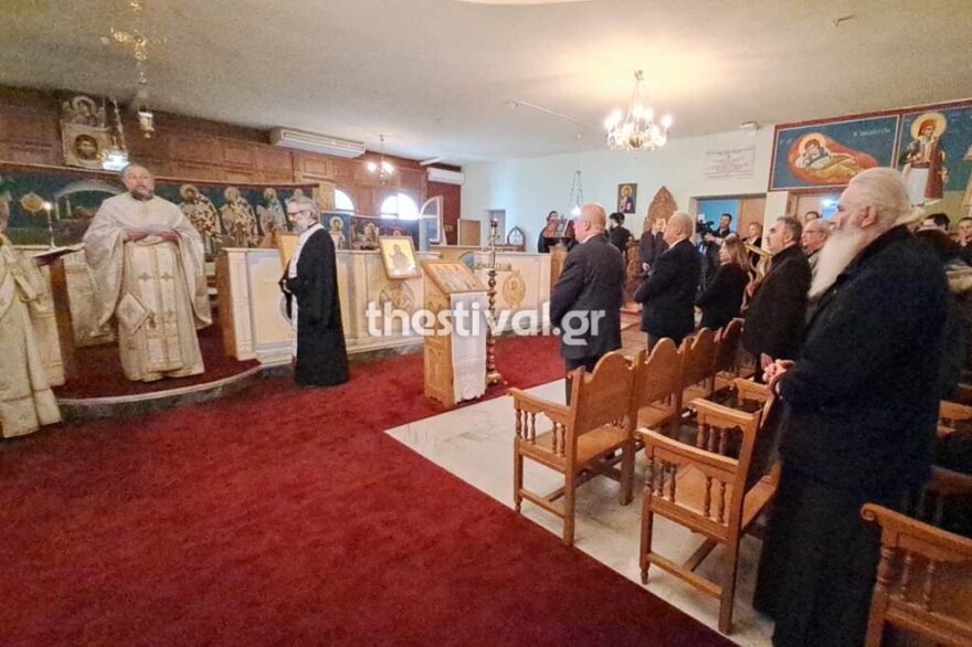 Τραγωδία στα Τέμπη: Μνημόσυνο στη Θεολογική Σχολή του ΑΠΘ για τα 57 θύματα - Βίντεο και φωτογραφίες