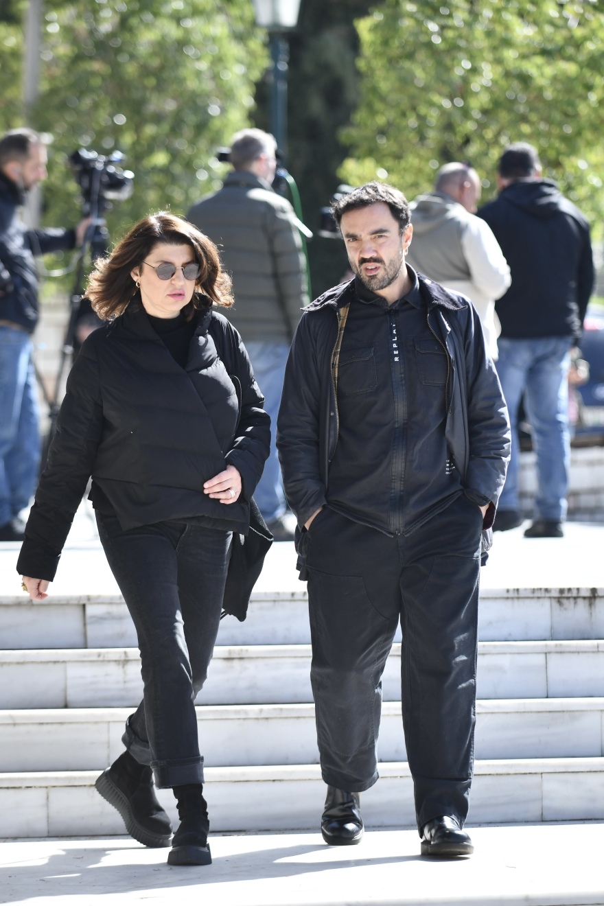 Ηλίας Λογοθέτης: Το τελευταίο αντίο στον ηθοποιό - Δείτε φωτογραφίες