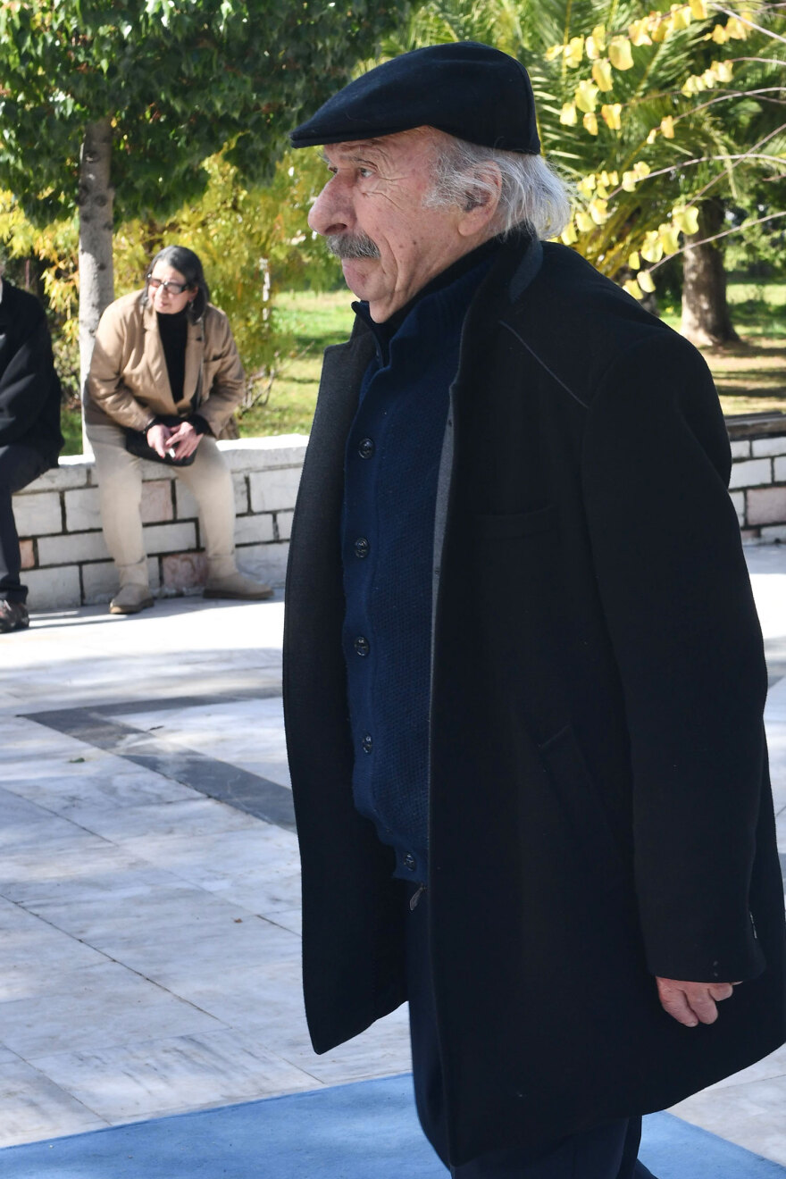 Ηλίας Λογοθέτης: Το τελευταίο αντίο στον ηθοποιό - Δείτε φωτογραφίες