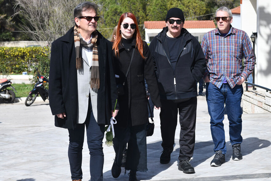 Ηλίας Λογοθέτης: Το τελευταίο αντίο στον ηθοποιό - Δείτε φωτογραφίες