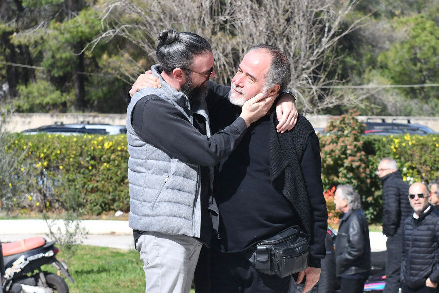 Ηλίας Λογοθέτης: Το τελευταίο αντίο στον ηθοποιό - Δείτε φωτογραφίες