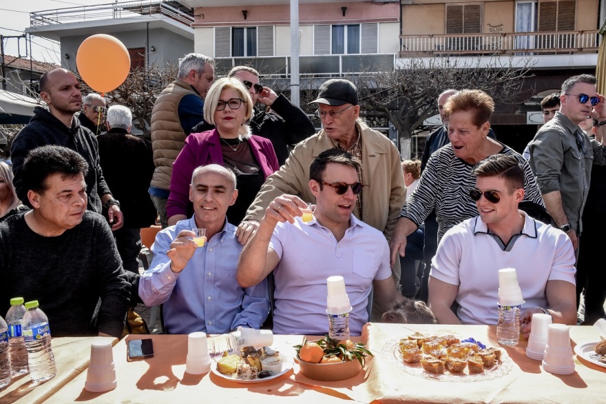 Κασσελάκης: Στο Δρέπανο Αργολίδας με τον Τάιλερ - Επισκέφτηκαν τη Γιορτή Μανταρινιού