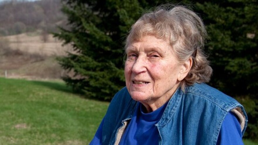 Σβετλάνα Αλιλούγεβα: Η πολυτάραχη ζωή της κόρης του Στάλιν- Οι φίλοι στα Γκούλαγκ, ο έρωτας με Ινδό, η φυγή στις ΗΠΑ 