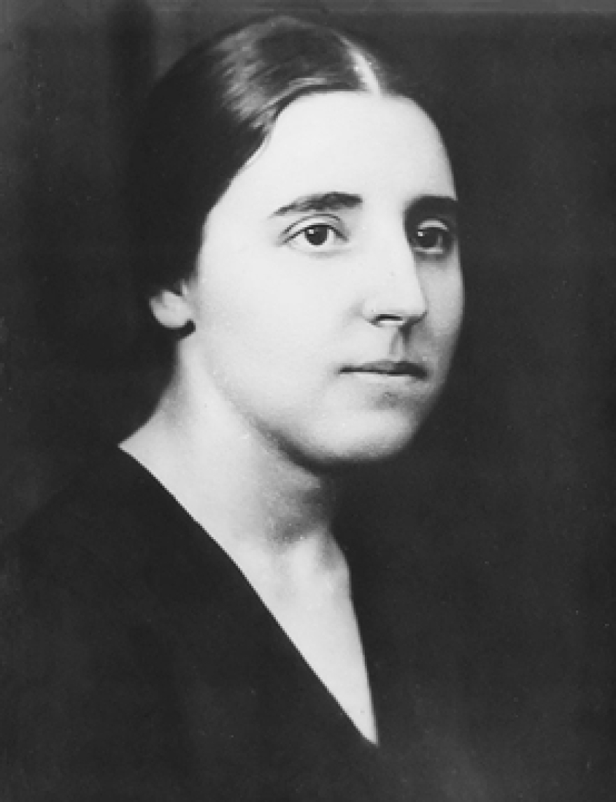 Σβετλάνα Αλιλούγεβα: Η πολυτάραχη ζωή της κόρης του Στάλιν- Οι φίλοι στα Γκούλαγκ, ο έρωτας με Ινδό, η φυγή στις ΗΠΑ 