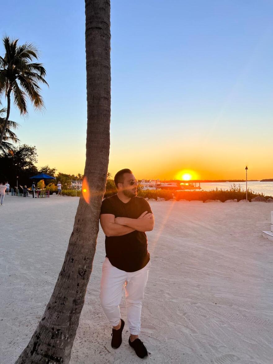 Νίκος Καλογεριάς: Ο Έλληνας dj - μουσικός παραγωγός των Switch Disco που κατάκτησε το Λονδίνο και την Ίμπιζα