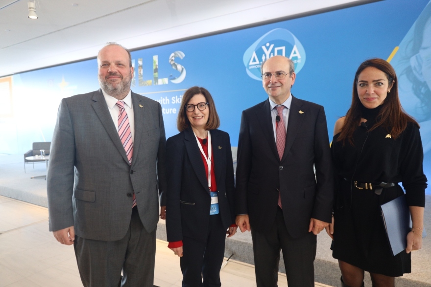 ΔΥΠΑ: Πάνω από 500.000 πολίτες θα έχουν πιστοποιηθεί σε ψηφιακές και πράσινες δεξιότητες έως το 2025