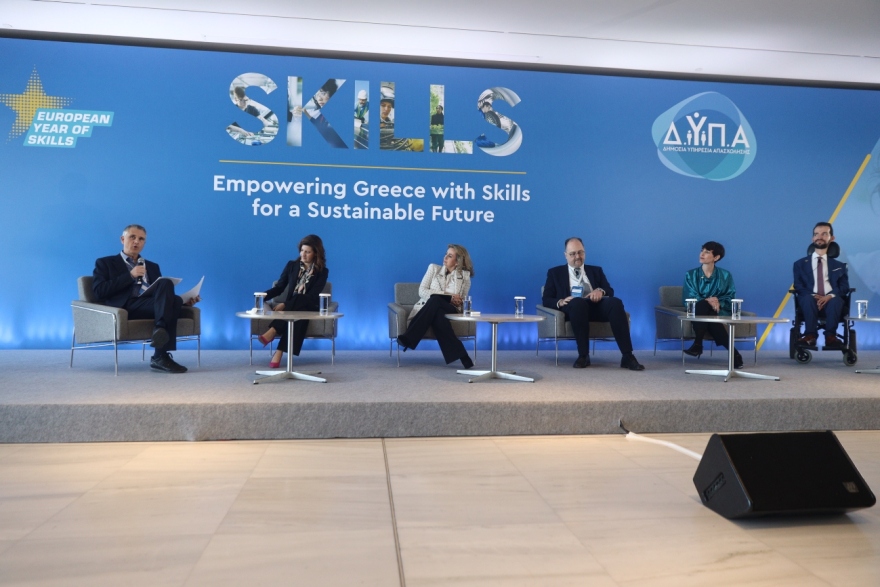 ΔΥΠΑ: Πάνω από 500.000 πολίτες θα έχουν πιστοποιηθεί σε ψηφιακές και πράσινες δεξιότητες έως το 2025