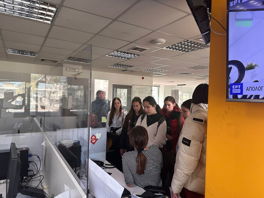 Το Γυμνάσιο Θρακομακεδόνων «τύπωσε» το δικό του Πρώτο Θέμα