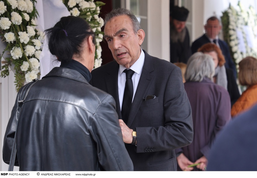 Τέτη Σχοινάκη: Συγκίνηση στην κηδεία της ηθοποιού 